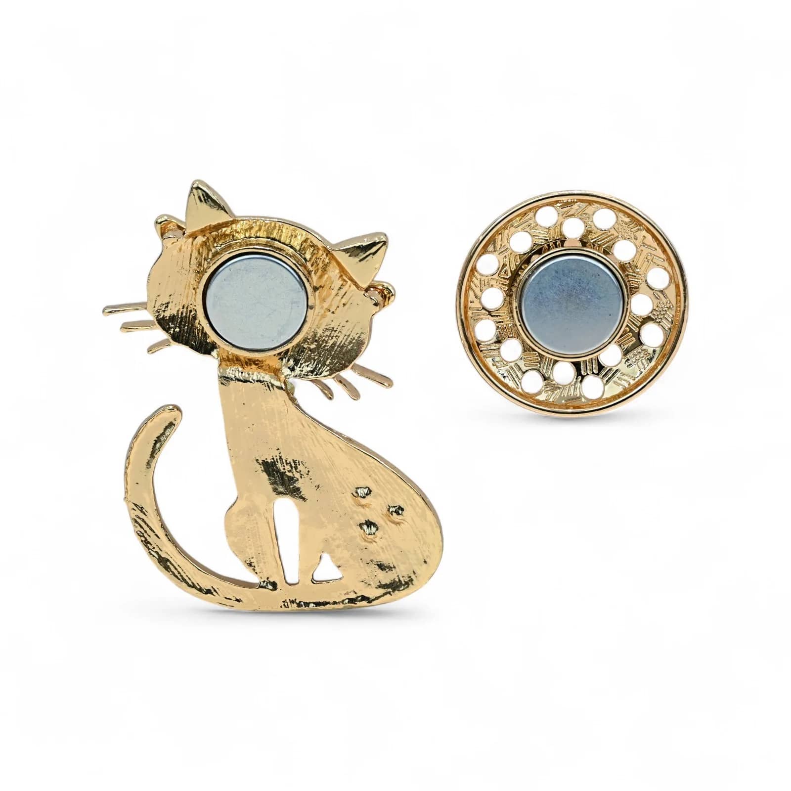Dos de la broche chat aimantée avec sa plaque magnétique