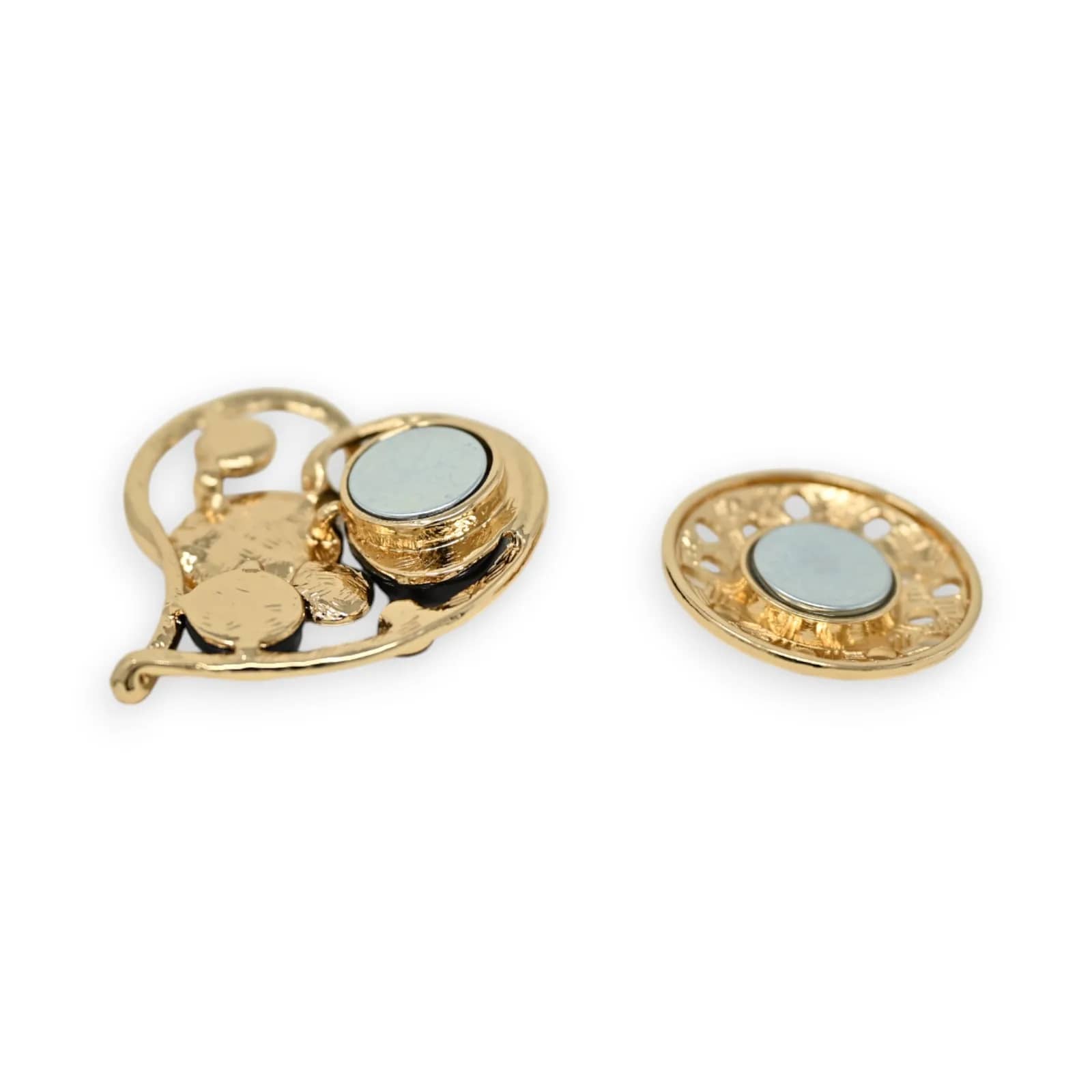 Broche cœur doré arbre de vie, dos avec plaque magnétique
