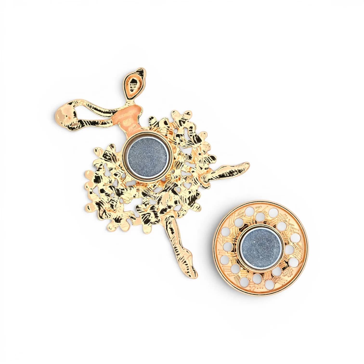 Broche danseuse fleurie dorée, vue du dos avec plaque aimantée
