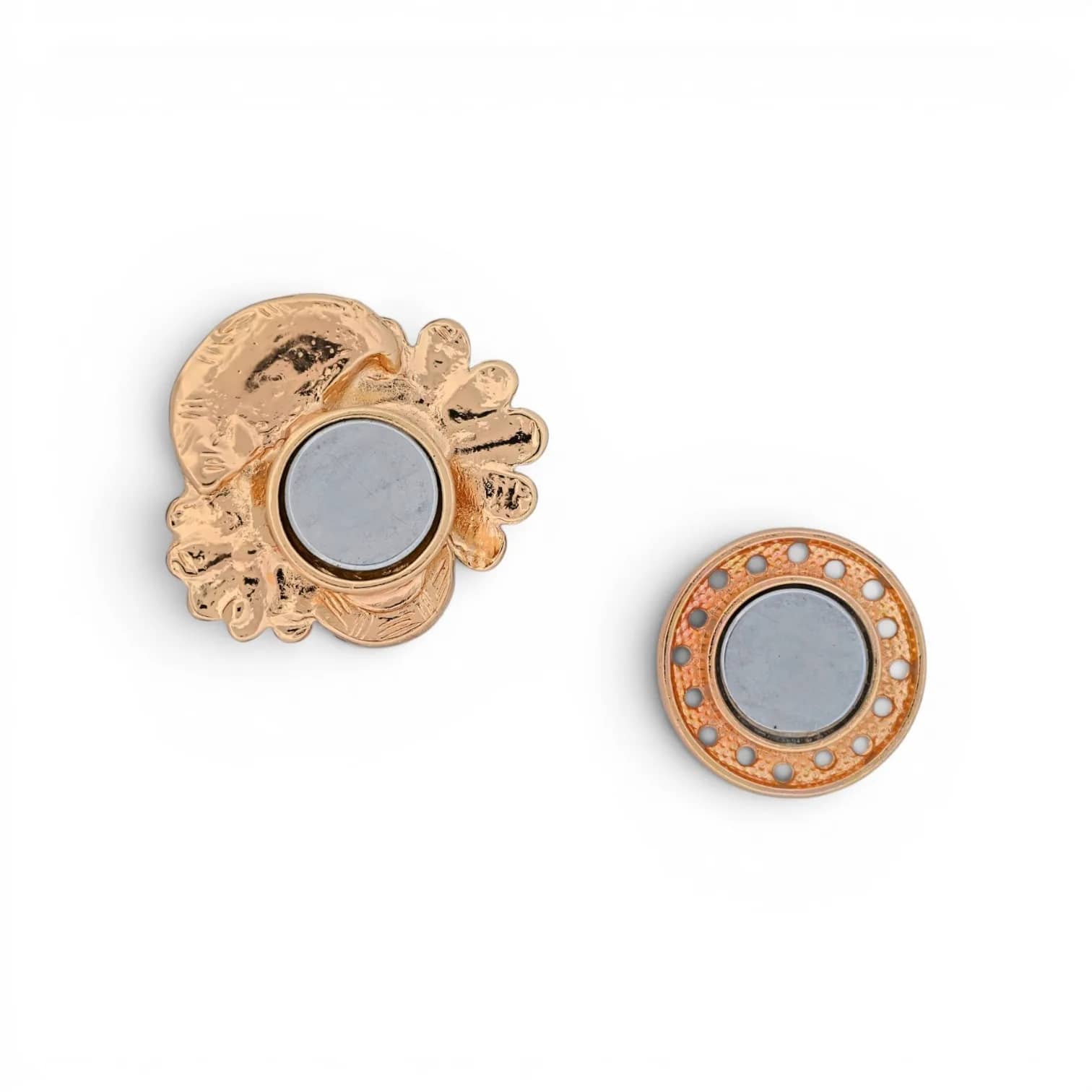 Dos de la broche fleurs multicolores avec sa plaque magnétique